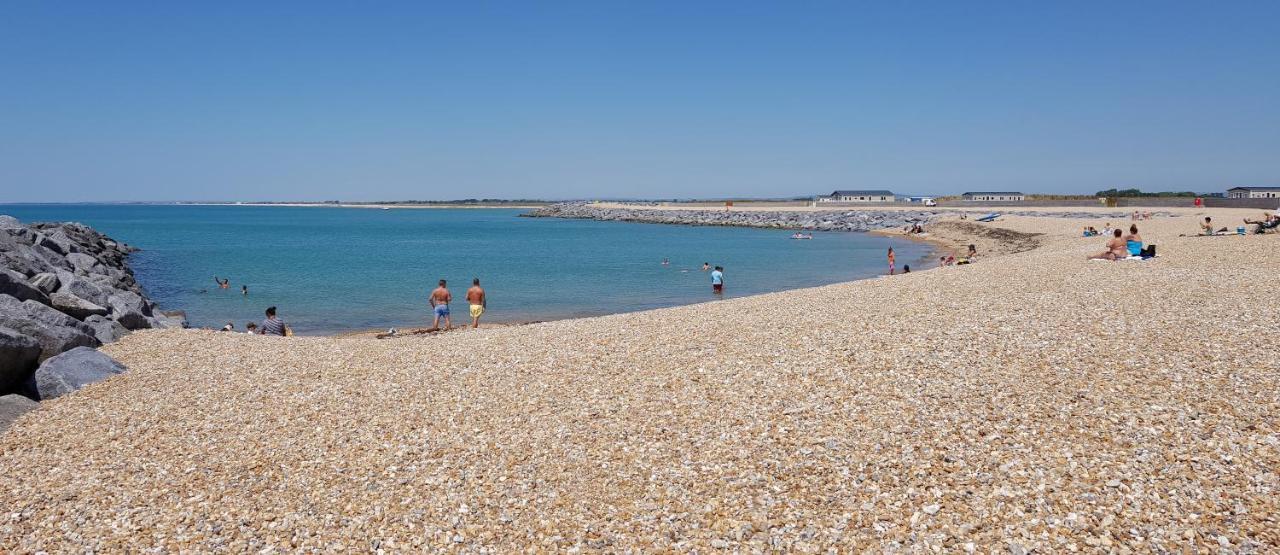 Memories Made Hotel Selsey Exterior photo