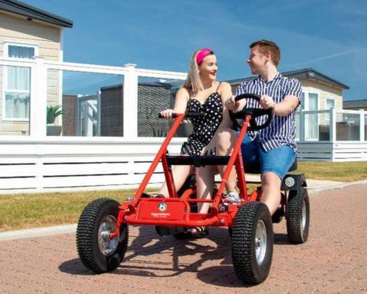 Memories Made Hotel Selsey Exterior photo