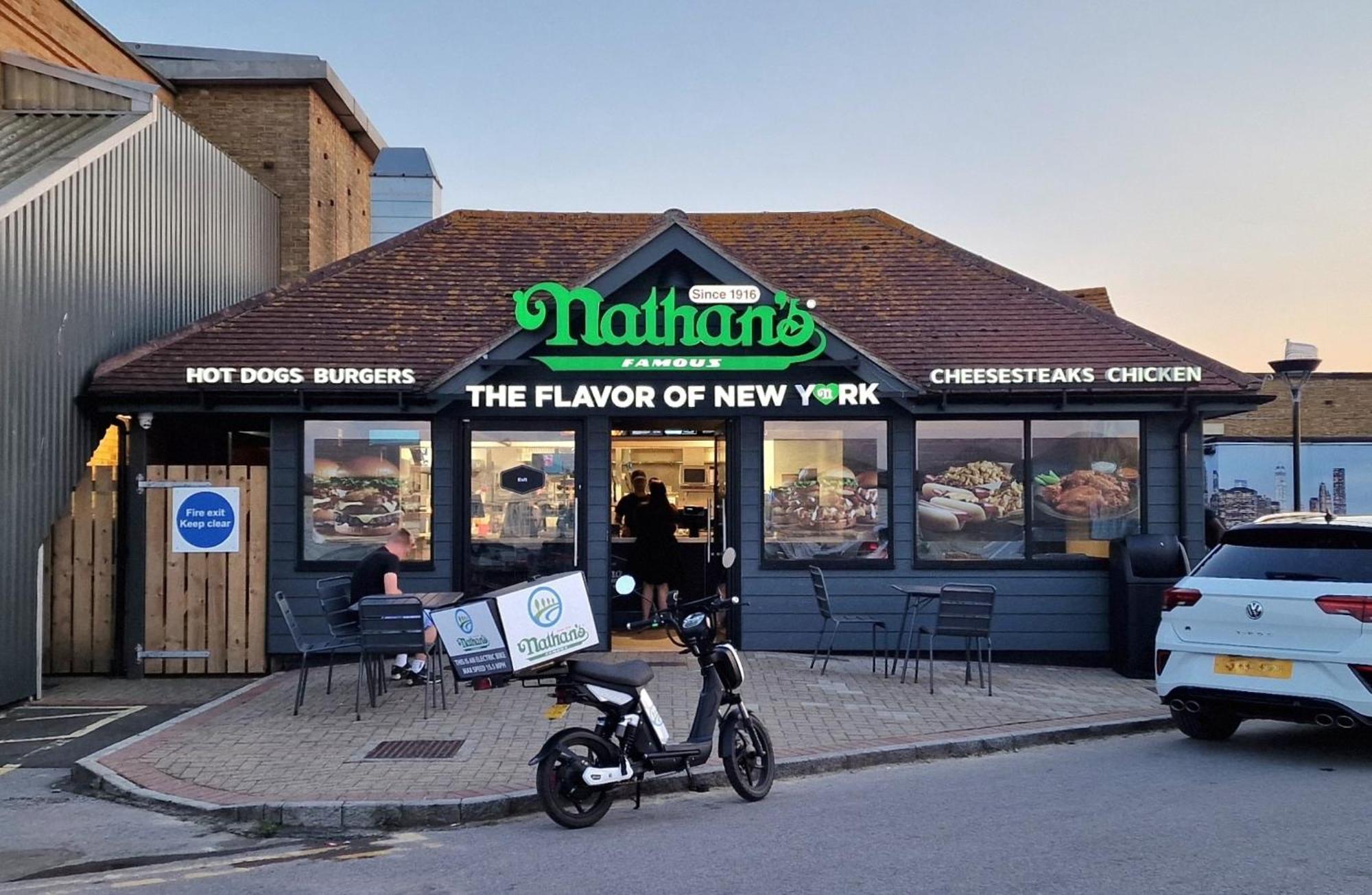 Memories Made Hotel Selsey Exterior photo